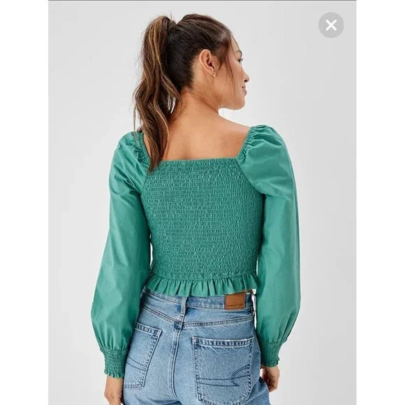 American Eagle Green Smocked Square Neck Crop Blouse Long Sleeve Women's Small - Picture 2 of 9